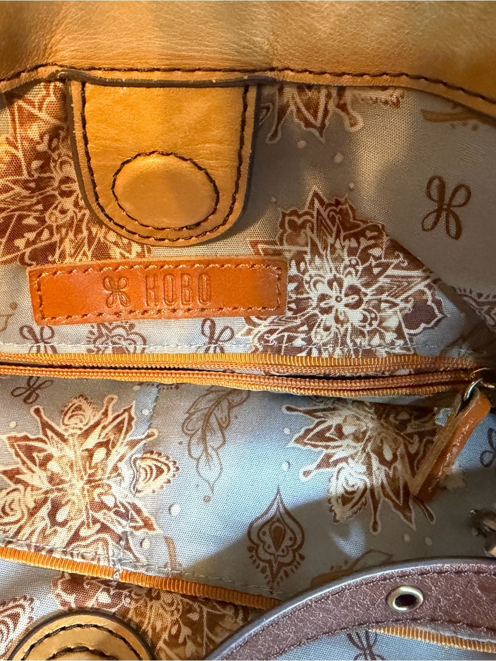 HOBO Caramel Leather Shoulder Bag with Contrast Strap - Picture 4 of 7